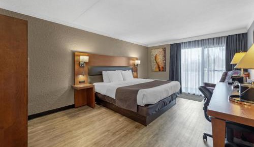 King Room with Bath Tub - Disability Access/Non-Smoking 