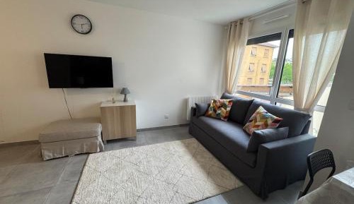 Studio with Sofa Bed