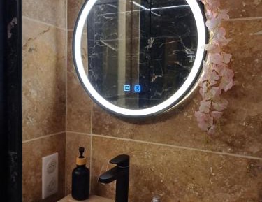 Deluxe Two-Bedroom Apartment with Garden View