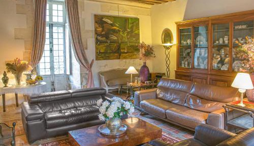 Nine-Bedroom Holiday Home