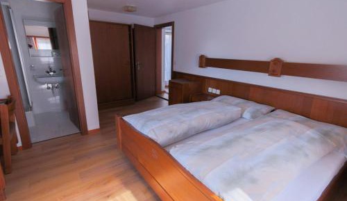 Apartment 06
