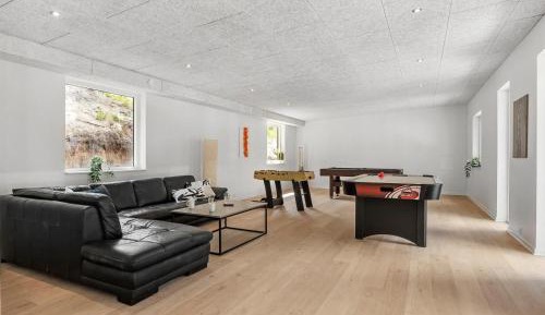 Six-Bedroom Holiday Home