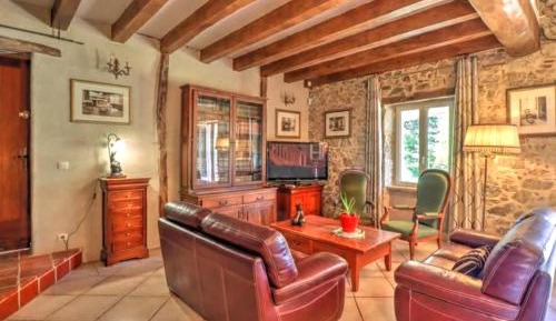 Three-Bedroom Vacation Home 