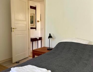 One-Bedroom Apartment with Garden