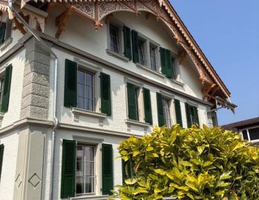 Deluxe Two-Bedroom Apartment with Garden View