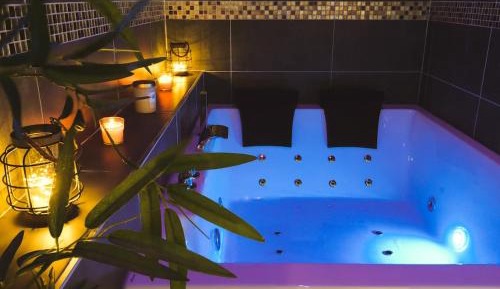 King Room with Spa Bath