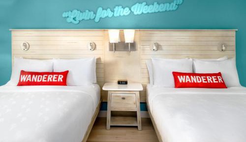 Island Double Queen Guest Room