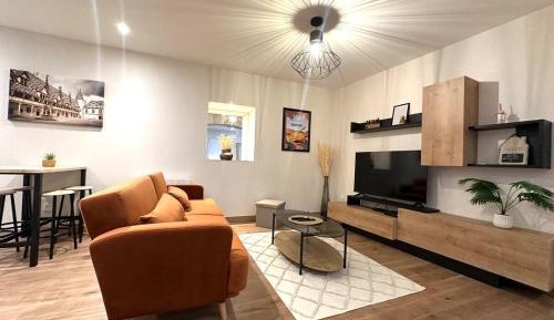 Apartment with Shower