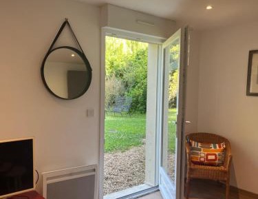 Family Room with Garden View