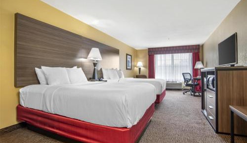 Large Queen Room with Two Queen Beds - Non-Smoking