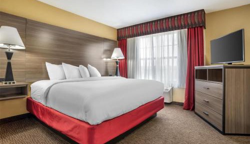 King Suite with Sofa Bed - Non-Smoking