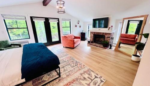 King Suite with Balcony