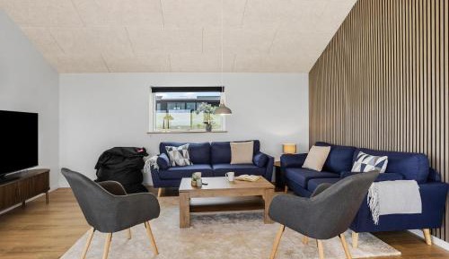 Three-Bedroom Vacation Home 