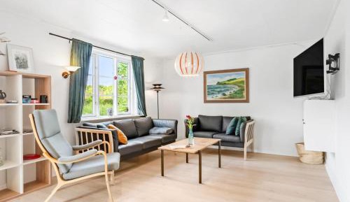 Three-Bedroom Vacation Home 