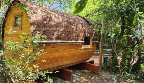 Bungalow with Garden View