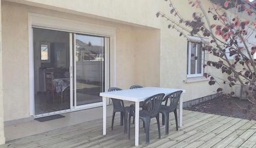 Holiday Home (5 Adults)