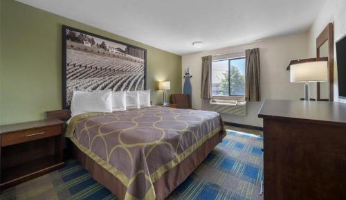 King Room - Non-Smoking