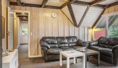 Three-Bedroom Vacation Home 