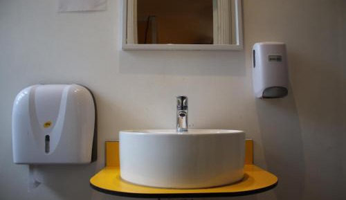 Bed in 6-Bed Mixed Dorm Ensuite