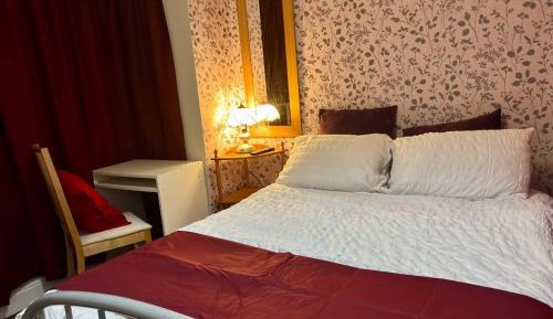 Double Room with Shared Toilet