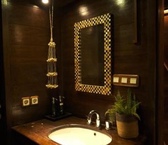 Twin Room with Private Bathroom