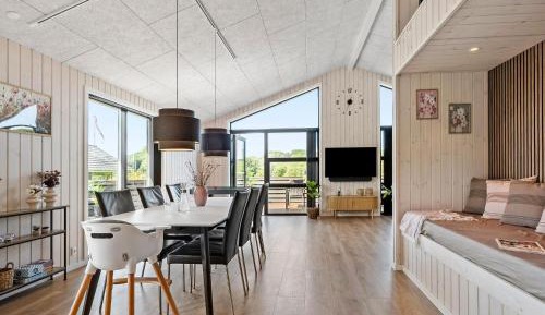 Three-Bedroom Vacation Home 