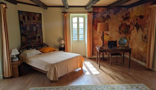 Double Room with Shared Bathroom