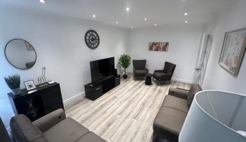 Four-Bedroom Holiday Home