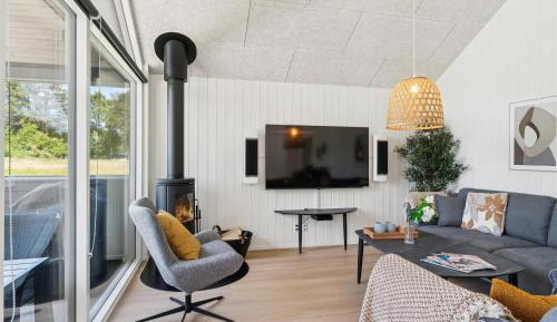Five-Bedroom Holiday Home