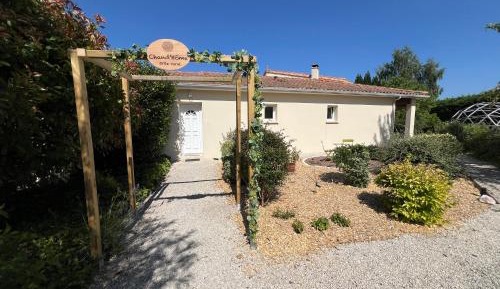 Villa with Garden View