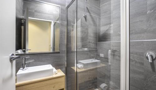 Studio Double & Single