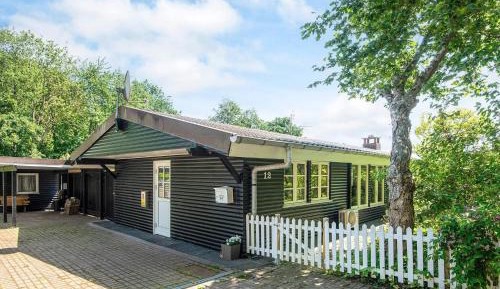 Three-Bedroom Vacation Home 