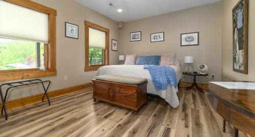 Family Room with Mountain View