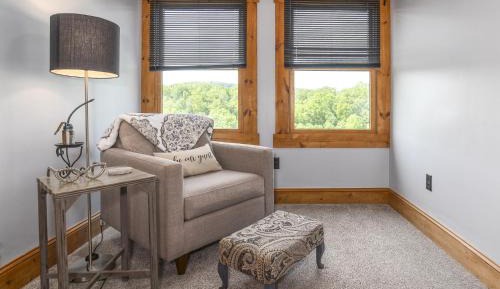 King Room with Mountain View