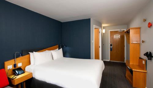 Room allocated on Arrival with Free Hot Breakfast