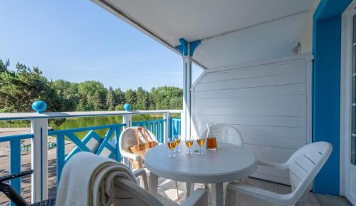 Studio with Sleeping Alcove and Terrace or Balcony (4 People) - Quartier La Place