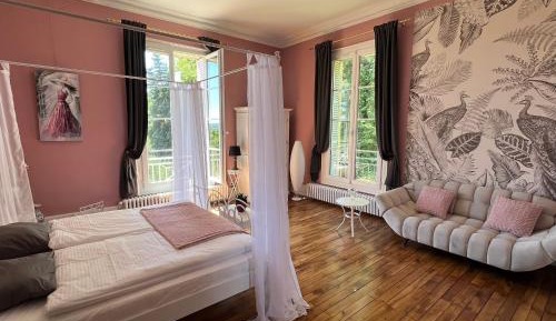 Deluxe Double Room with Shower