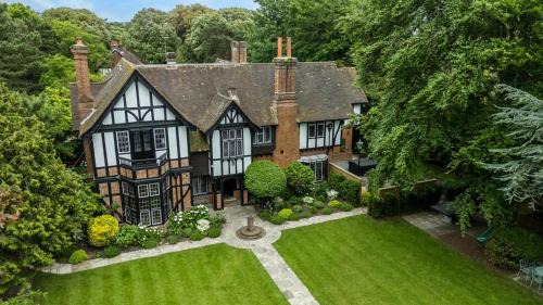 Twelve-Bedroom House
