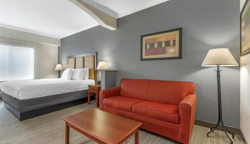 King Suite with Sofa Bed - Non-Smoking