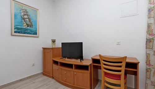 One-Bedroom Apartment with Terrace