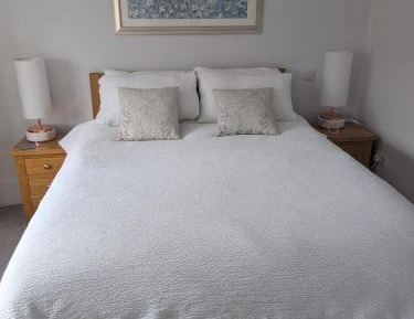 Deluxe Double Room (2 Adults + 1 Child)