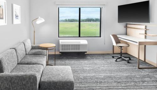 One-Bedroom King Suite with Sofa Bed 