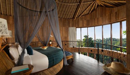 Apah Honeymoon Pool Villa