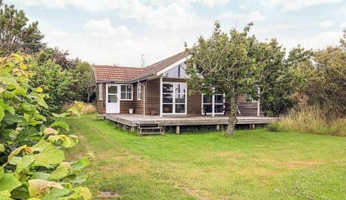 Three-Bedroom Vacation Home 