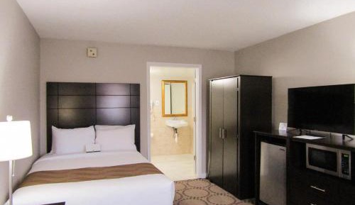 Handicapped Double Bed Room - Non-Smoking
