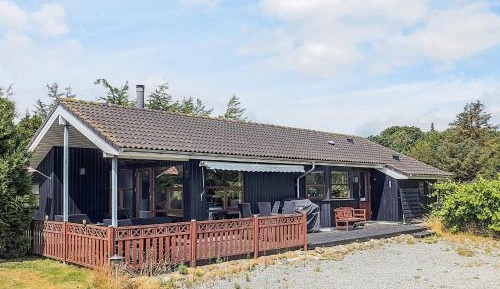 Three-Bedroom Vacation Home 