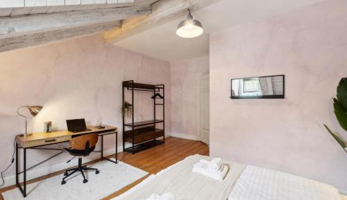 Standard Double Room with Shared Bathroom