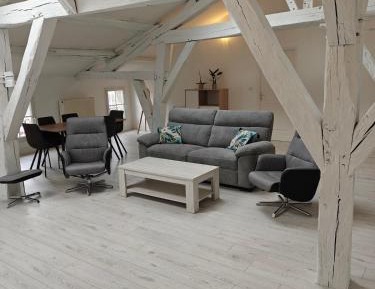 Deluxe Queen Studio 