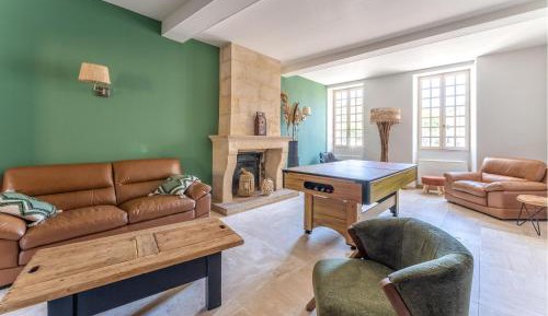 Six-Bedroom Holiday Home