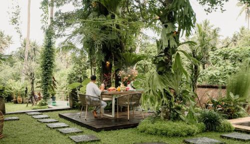 Villa with Garden View